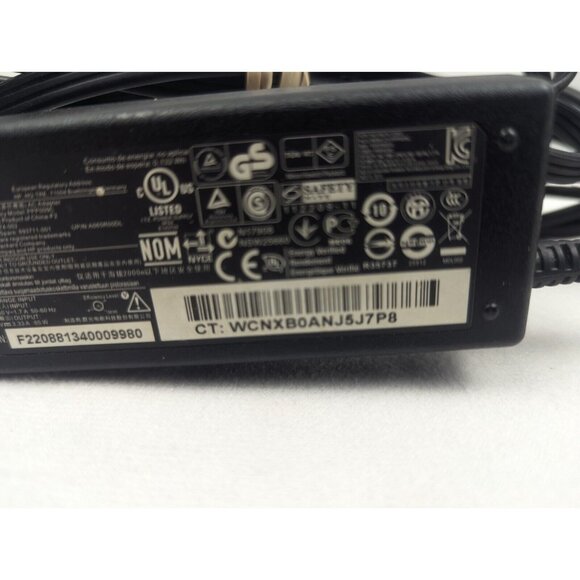 Genuine 65W HP AC Power Adapter Charger 693711-001 677774-002‎ w/Cord - Picture 2 of 4